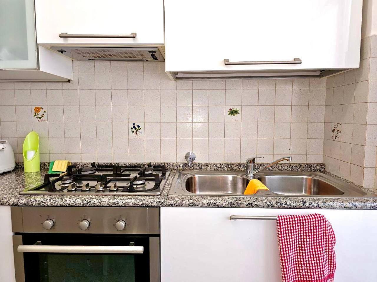 Apartment 10 Minuti Da Stazione Trastevere Rom